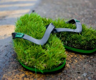 Kusa Green Grass Flip Flops for Beaches and Home