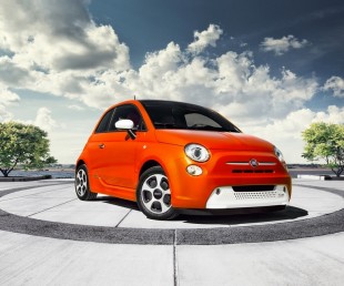 2013 Fiat 500 Electric Car (1)