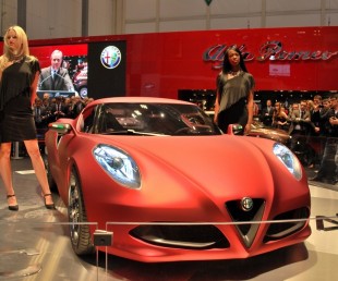 2013 Alfa Romeo 4C (1)