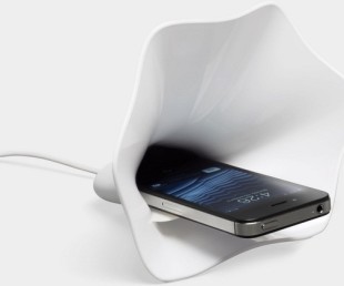 Blooming Sound - Electricity-Free iPhone Amplifier