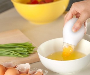 Quirky Pluck Egg Yolk Extractor (1)