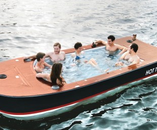 The Hot Tub Boat (3)