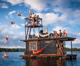 Floating Sauna Houseboat Saunalautta